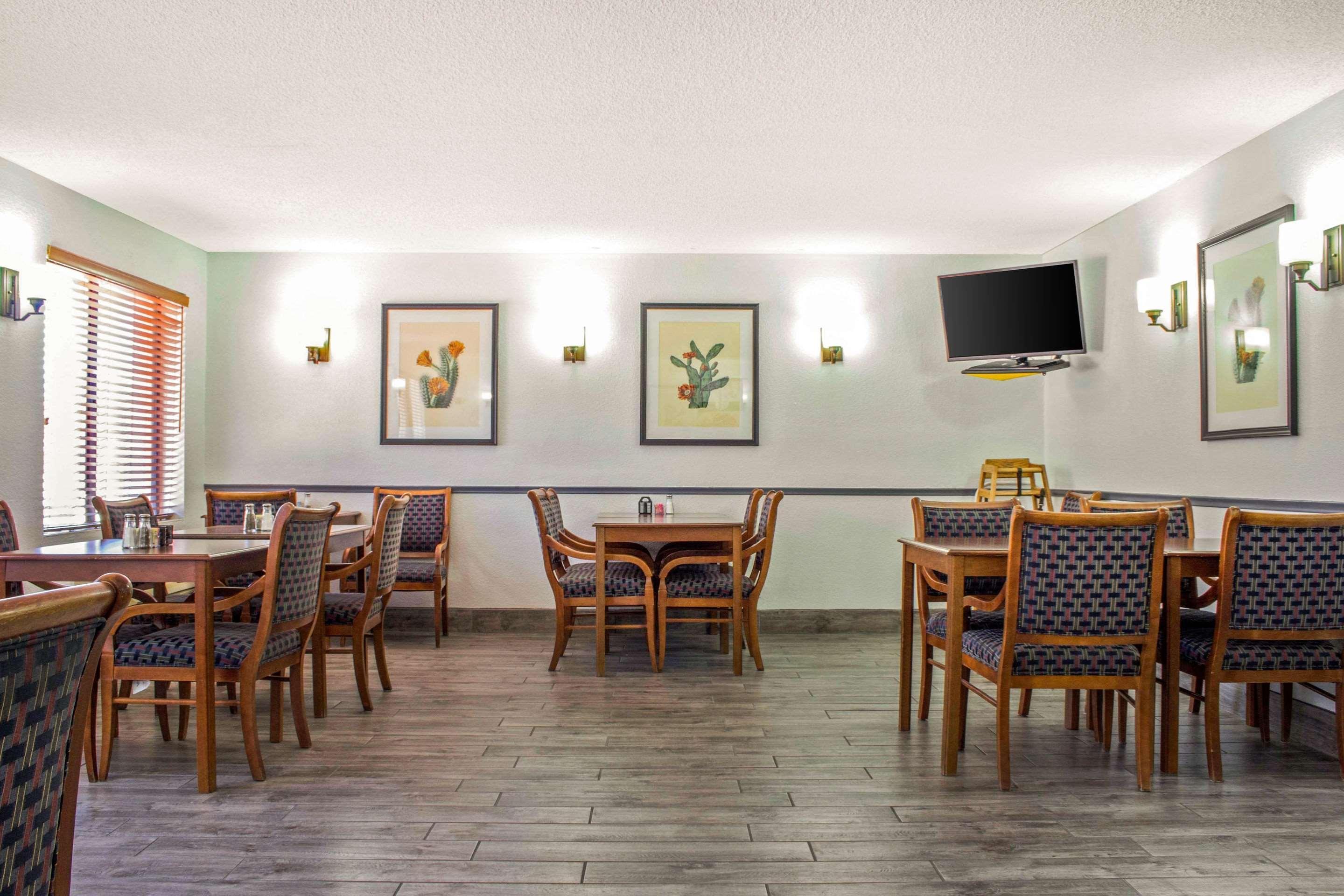 Quality Inn Benson I-10 Exit 304 Εξωτερικό φωτογραφία